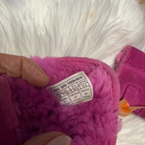 UGG Infant Size 4/5 12-18 months Pink Jesse Bow Boots - Picture 3 of 7